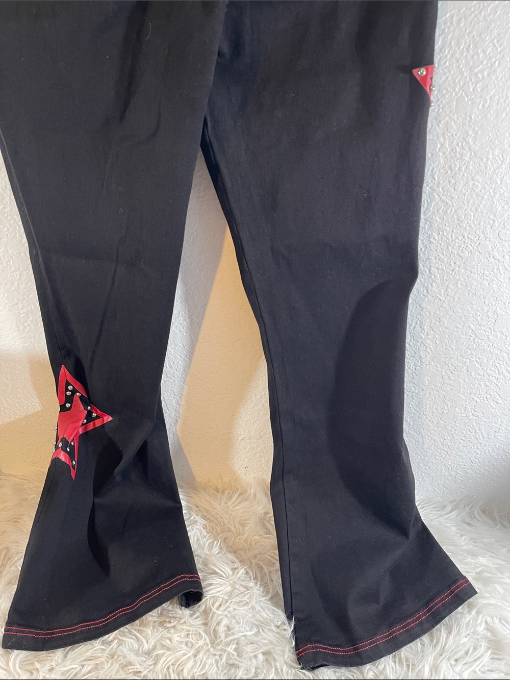 Social Collision Red Star Studded Black Flares With Grommet Belt Size 9 NEW - Picture 8 of 10